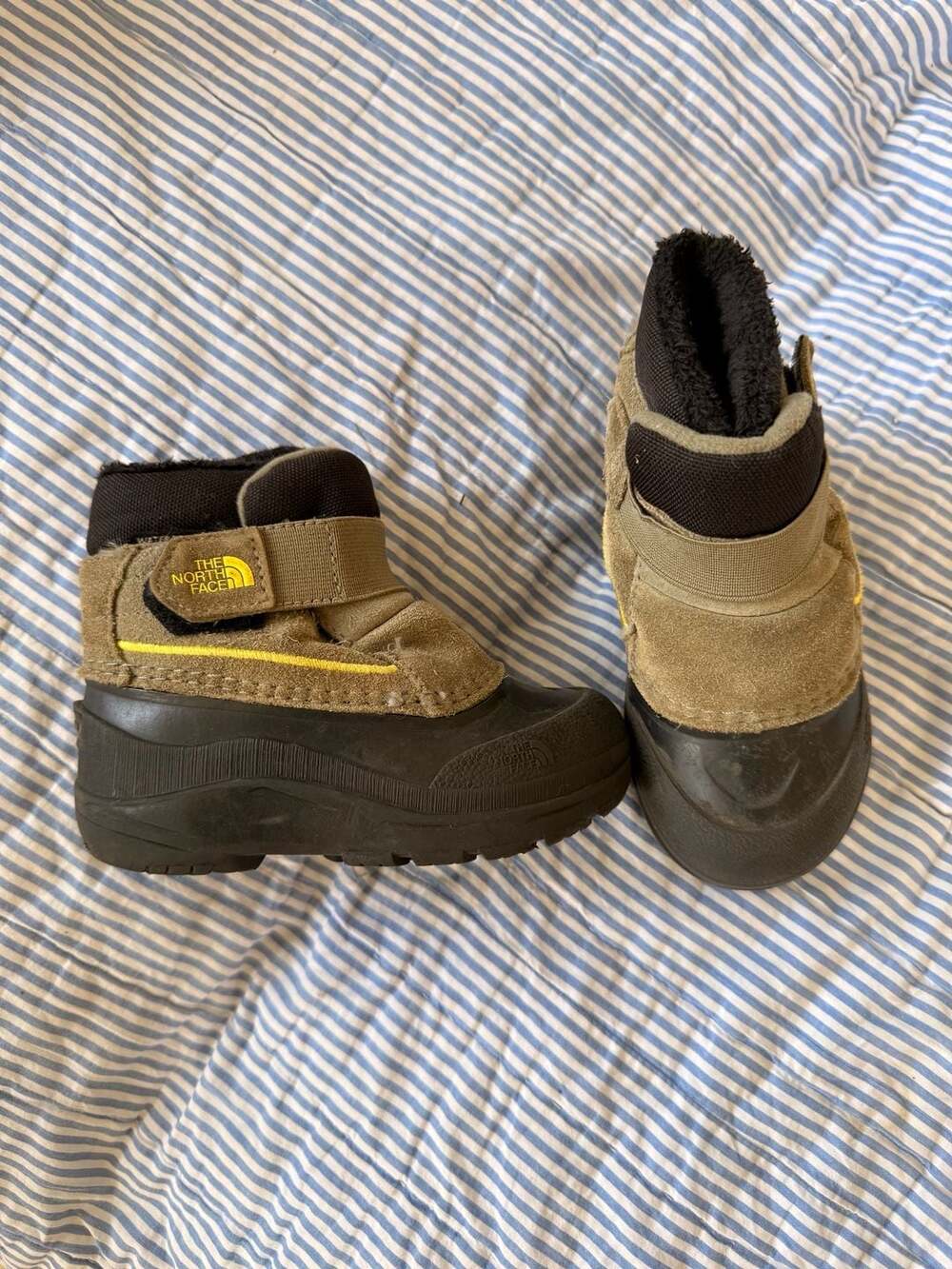 The North Face Toddler Alpenglow II Waterproof Winter Boots Size 8